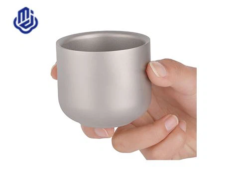 Tách trà nhỏ Titan